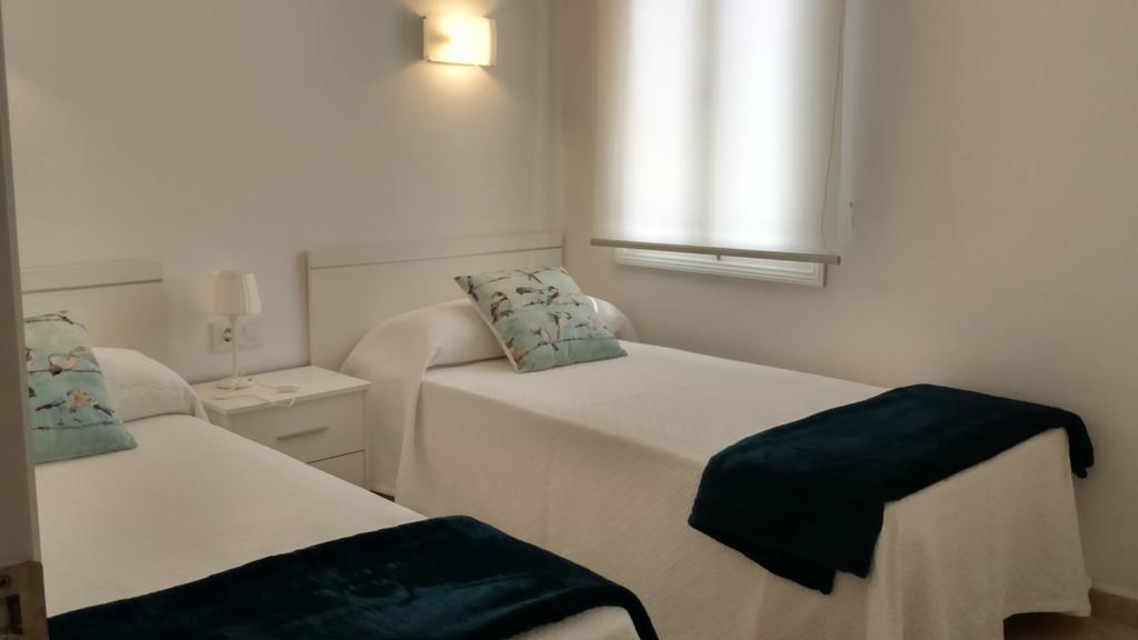 Grupoandria Villa Dora Cala'N Blanes  Habitación foto
